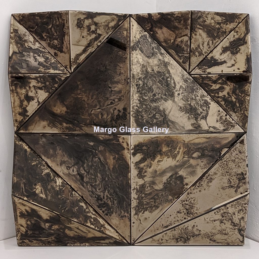 MG 014480 Antique Mirror Wall Brown