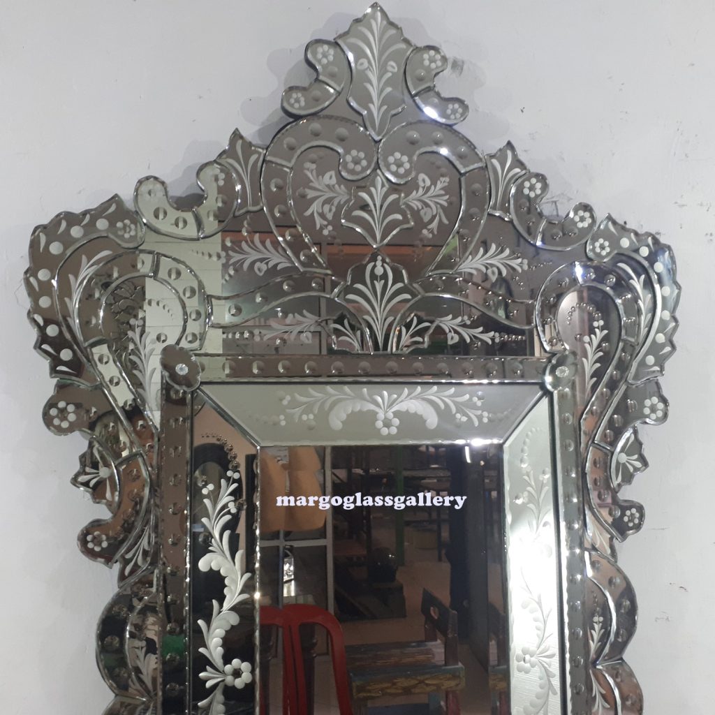 MG 080027 Venetian Wall Mirror 140x70cm - Image 4