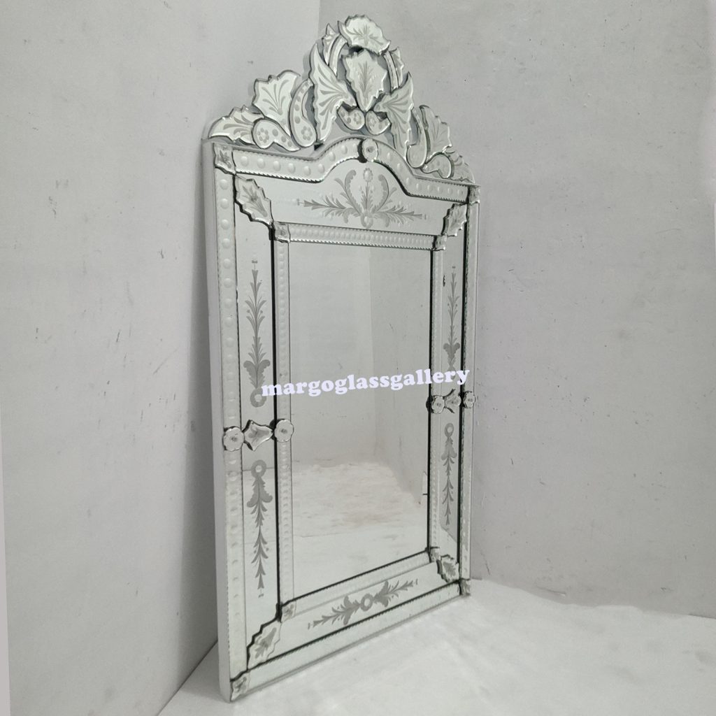 MG 080104 Venetian Mirror Vintage 94x61cm - Image 2