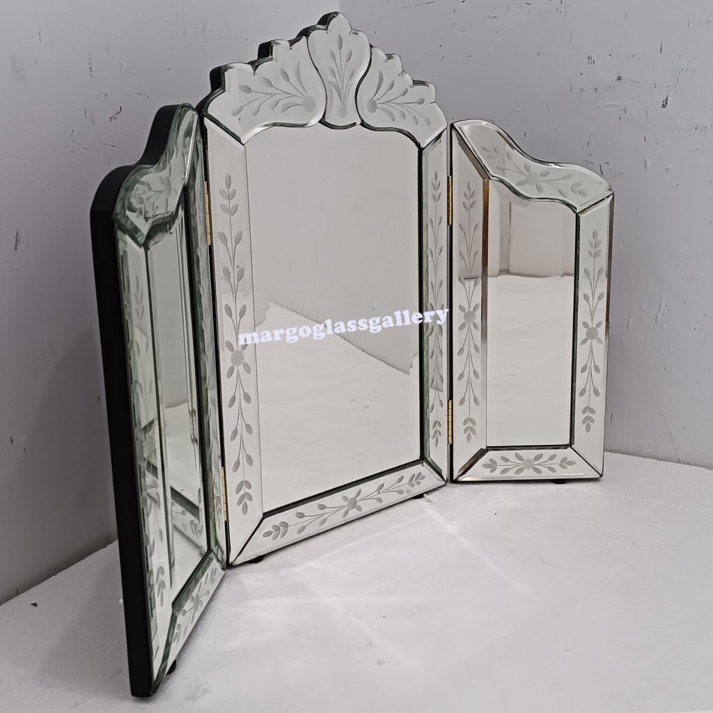 MG 017022 Trifold Venetian Mirror - Image 2