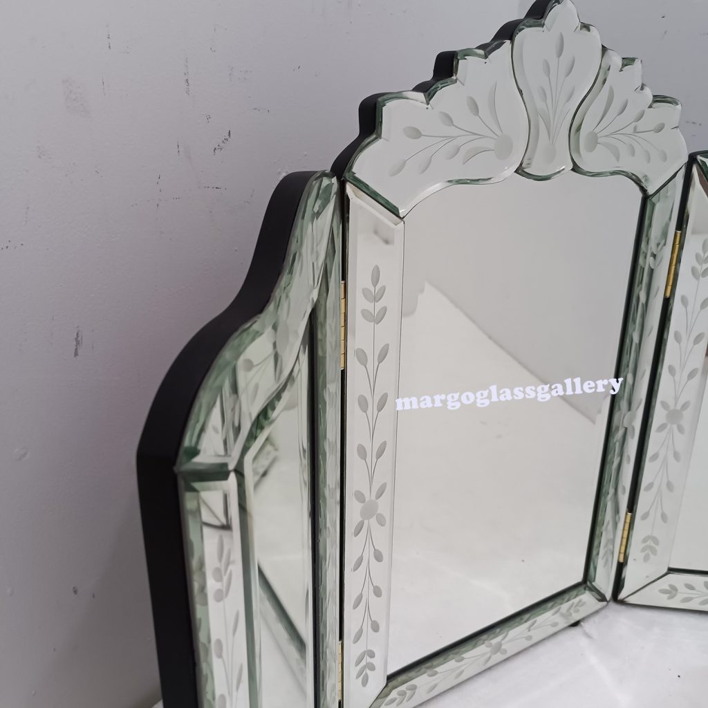 MG 017022 Trifold Venetian Mirror - Image 8