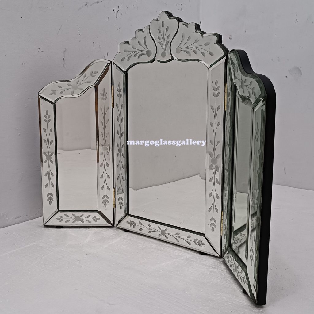 MG 017022 Trifold Venetian Mirror - Image 5
