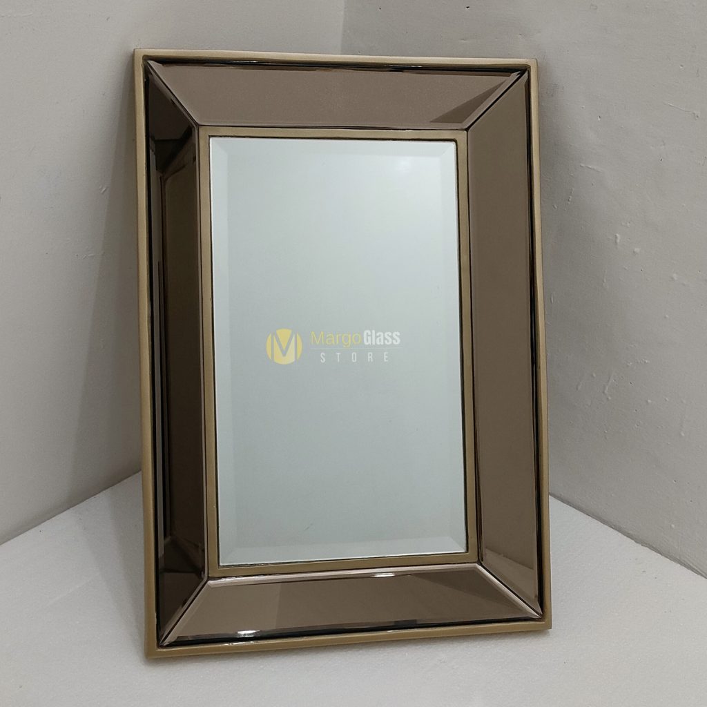 MG 004824 Baki Frame Brown 63x44cm