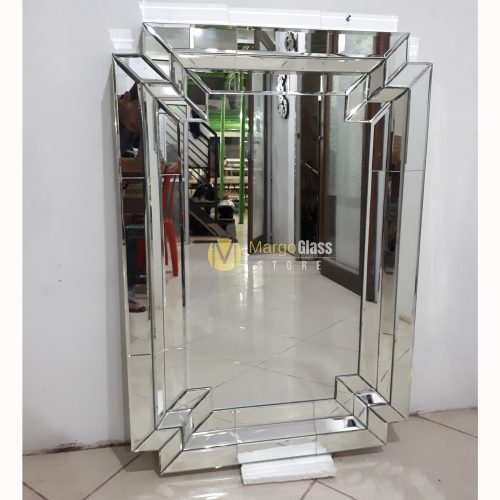 MG 004573 Modern Wall Mirror 110x77cm