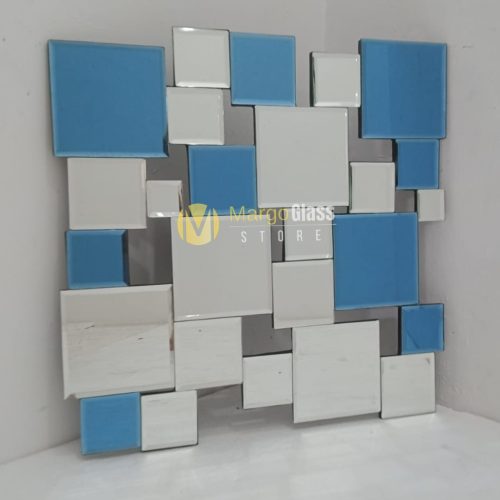 MG 004643 Square Wall Mirror 60cm