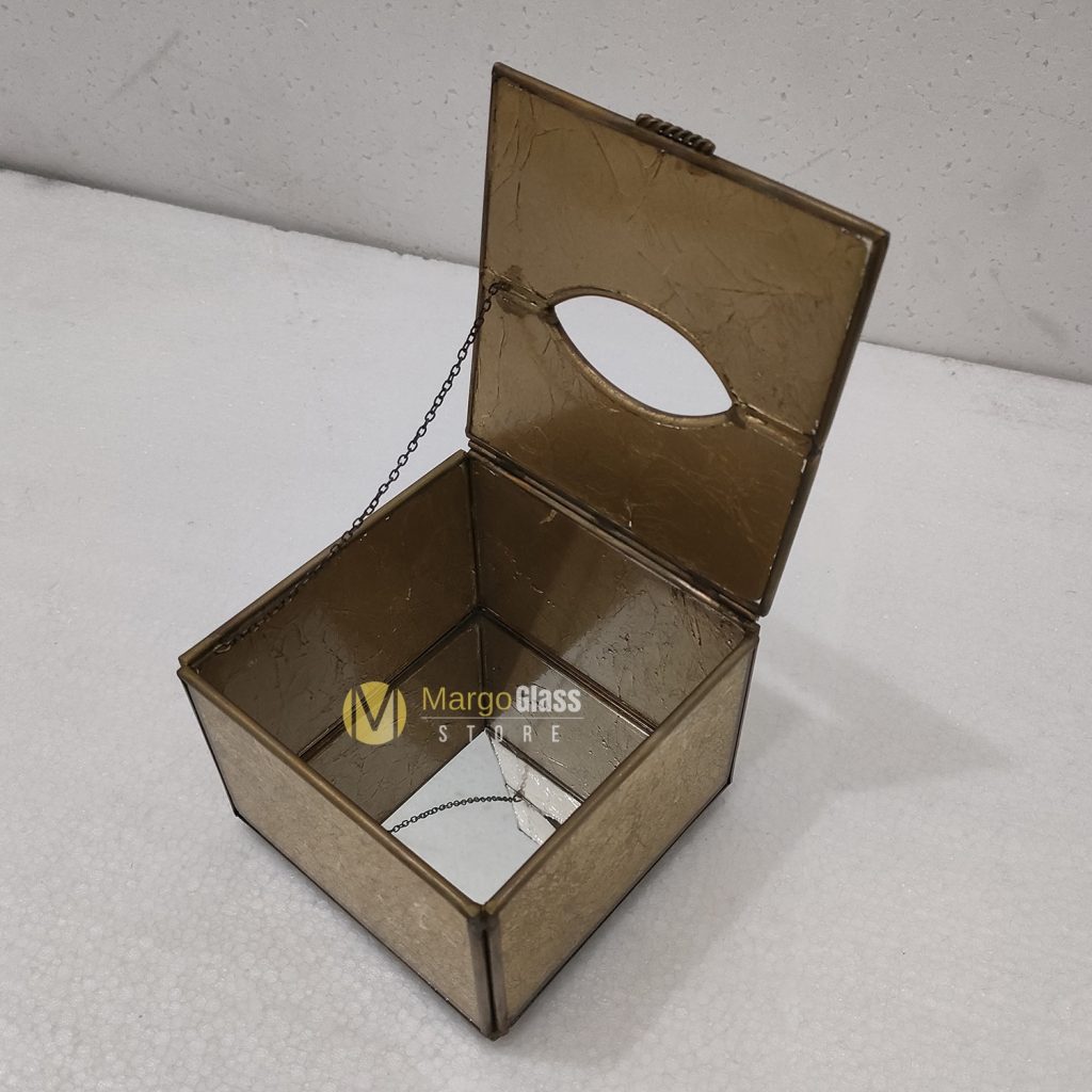By Order!MG 026 Gold Tissue Box - Image 2
