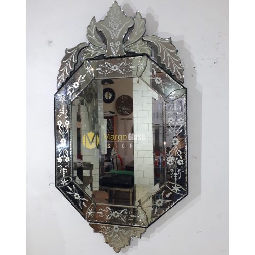 MG 080064 Octagon Venetian Mirror 135x70cm