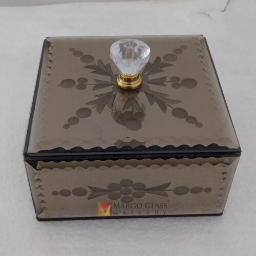 By Order!MG 101214 Box snack square brown