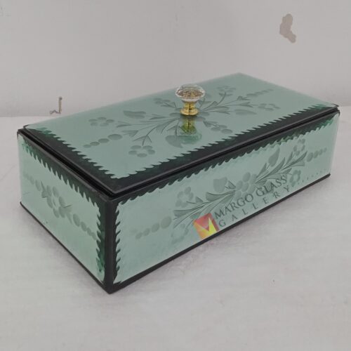 BY ORDER! MG 101215 Box snack green carved 26x13x7cm