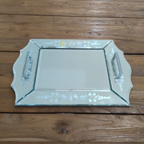 MG 102017 tray vanity mirror