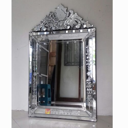 MG 001077 Venetian Wall Mirror 135x81cm