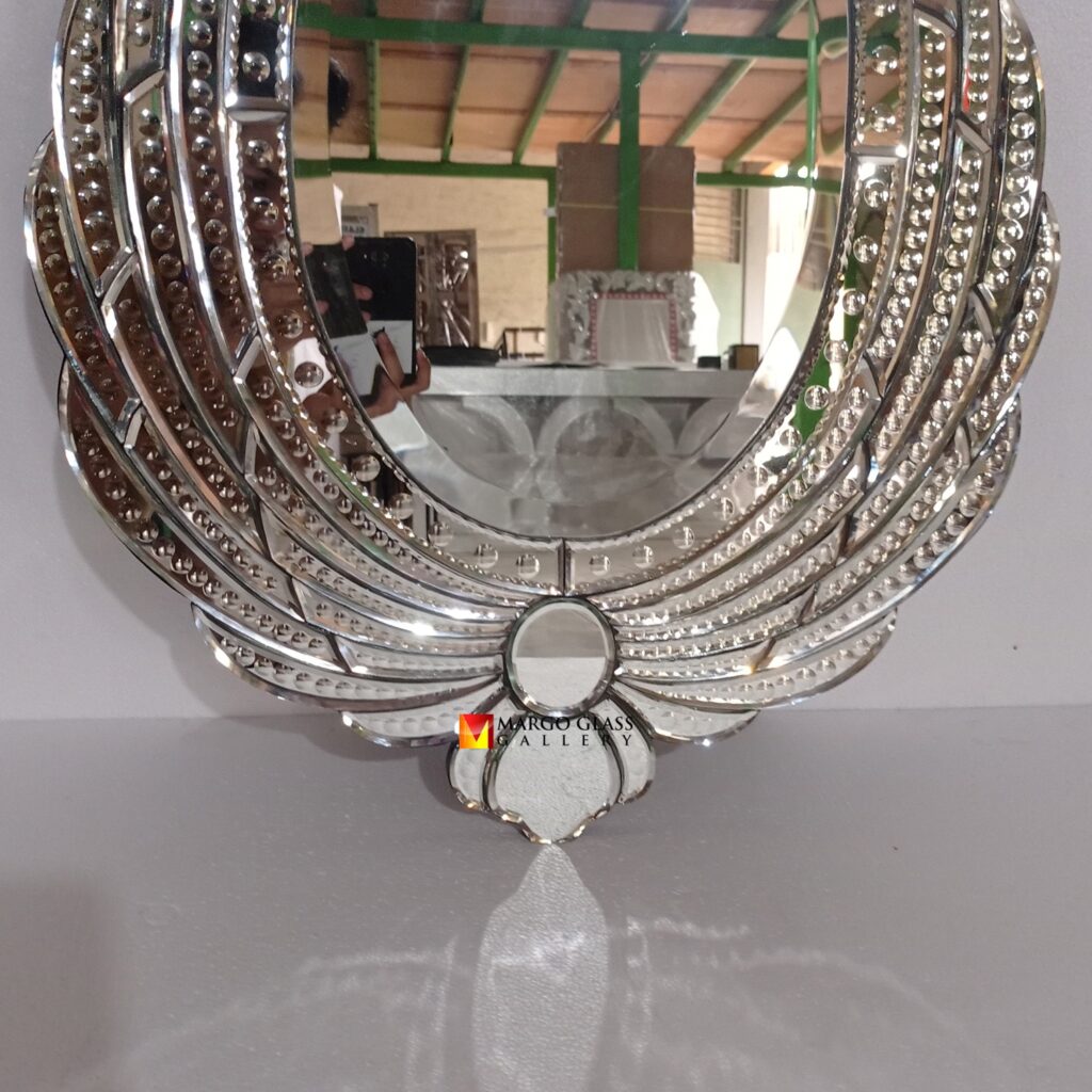 MG 001035 Venetian Mirror Style 91x56cm - Image 3