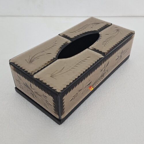 Tissue Box Brown Carved 26 x 13 x 8 cm
