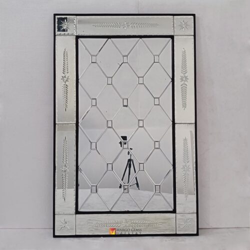 Beveled Mirror With Carved Frame 140x90 cm